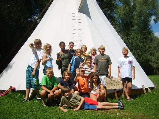 Bild: Früh übt sich - Sprache, Sport und Spaß in den "Englisch-Sprachcamps 2012" am Bodensee