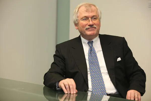 Bild: Resolution Group, Deutsche Börse, Friends Life: Was haben die Führungsgremien dieser Unternehmen gemeinsam?