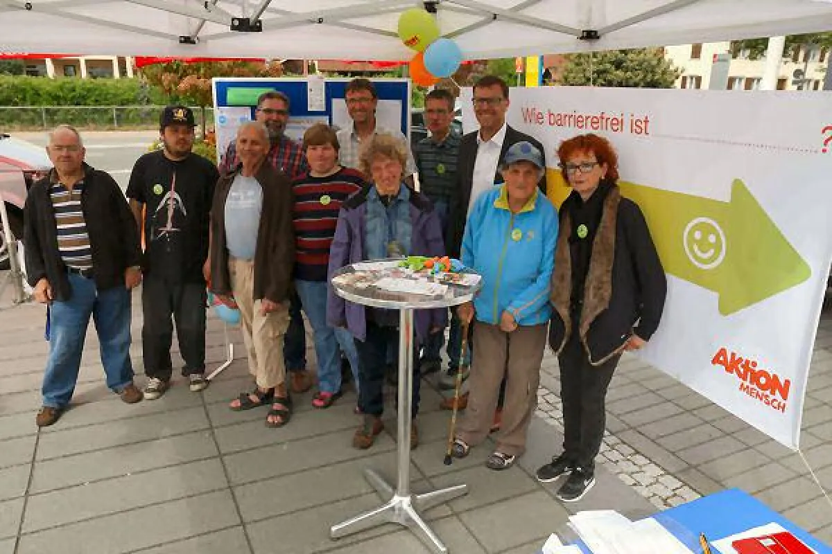 Aktionsstand der Heimbeiräte der St. Gallus-Hilfe und Werkstatträte der Liebenauer Arbeitswelten