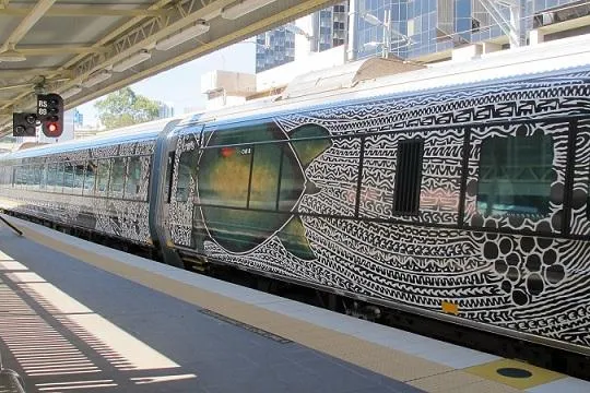 Queensland Rail lässt Züge von Aborigines künstlerisch gestalten Bild: Queensland Rail lässt Züge von Aborigines künstlerisch gestalten