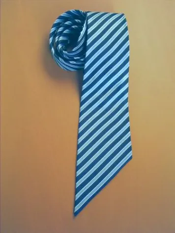 Der Langbinder, Zeichen klassischer Stilsicherheit Bild: Der Langbinder, Zeichen klassischer Stilsicherheit