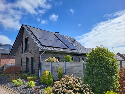 Bild: Sun Cracks: Photovoltaikanlagen vom Experten in Ostfriesland