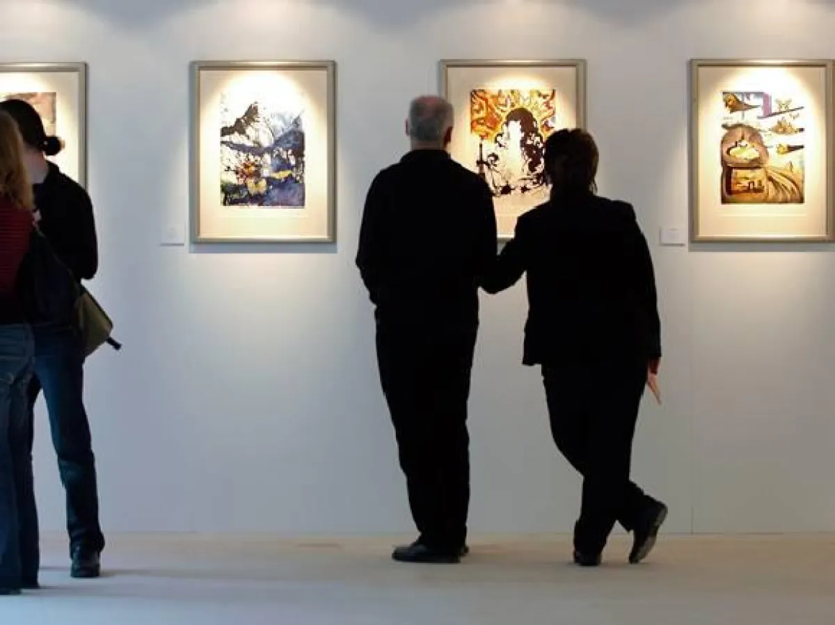 Alles im Blick auf einen Klick - Netzwerkbasierte Videoüberwachung in der Dalí-Ausstellung in Berlin.