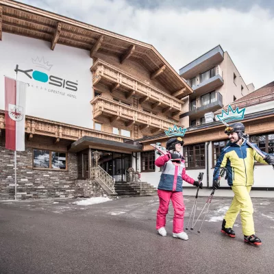 Bild: Königlich & „carefree“ residieren im KOSIS 