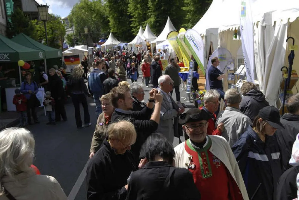 Reges Treiben im Bereich der ehemaligen Ausrichterstädte auf dem Tag der Niedersachsen in Celle.
