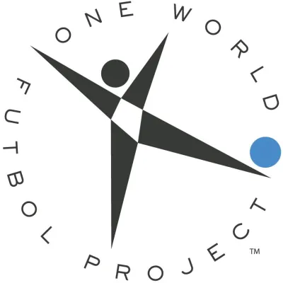 Bild: Lokal und international: Das One World Futbol Project ermöglicht Spendenaktionen aus Deutschland
