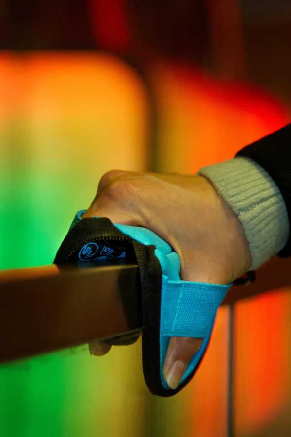 Der ZipGrip ist eine Barriere zwischen Haut und Schmutz (© Workshop Well)