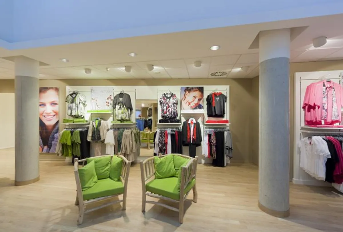 Kürzere Ladenumbauzeiten durch die STR® Economic–Shopfitting-Solution des Ladeneinrichtungsspezialisten Tenbrink.