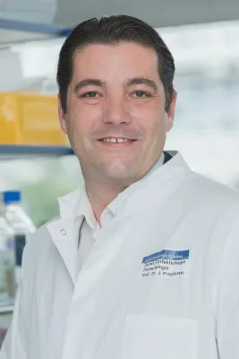 Malaria-Forscher: Mit Heisenberg-Stipendium nach Heidelberg Bild: Malaria-Forscher: Mit Heisenberg-Stipendium nach Heidelberg