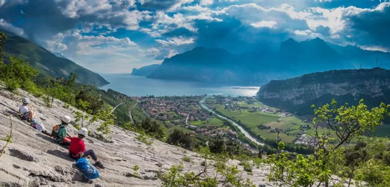 Garda Trentino: Kinderparadies zwischen Alpen und Seeufer Bild: Garda Trentino: Kinderparadies zwischen Alpen und Seeufer