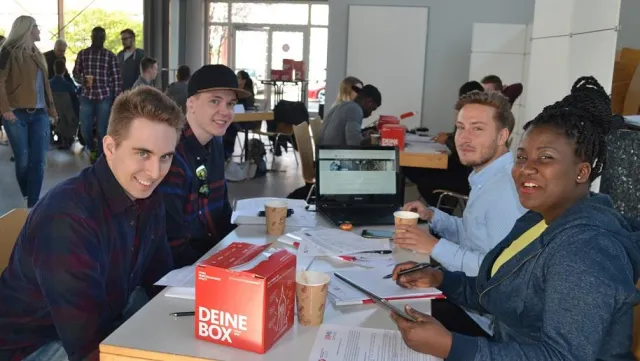 Bild: HdWM: 20 Studenten aus Vaasa (Finnland) zum wissenschaftlichen Austausch bei Mannheimer Management-Hochschule