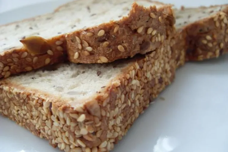 Low Carb BIO Brot mit wenig Kohlenhydraten Bild: Low Carb BIO Brot mit wenig Kohlenhydraten