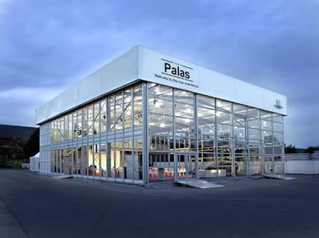 Die großvolumige Event- und Messehalle Palas