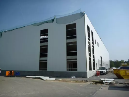 Frei verfügbar - Lagerhalle mit Systemverwaltung auch für Gefahrstofflagerung einsetzbar Bild: Frei verfügbar - Lagerhalle mit Systemverwaltung auch für Gefahrstofflagerung einsetzbar