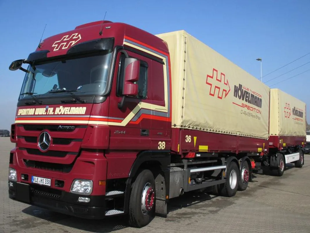Der Fuhrpark der Spedition Hövelmann umfasst rund 45 LKW.