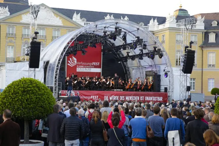 Bild: Ein Verfassungsfest für das Grundgesetz