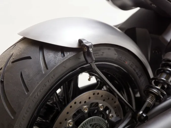 Indian Scout Bobber Heckfender-Kit für Breitreifen bis 200 mm Bild: Indian Scout Bobber Heckfender-Kit für Breitreifen bis 200 mm
