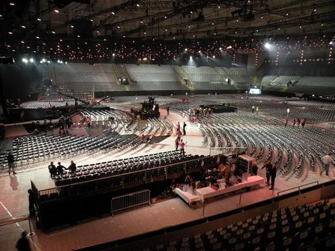 eps mit Tribünen und Bestuhlung beim Eurovision Song Contest