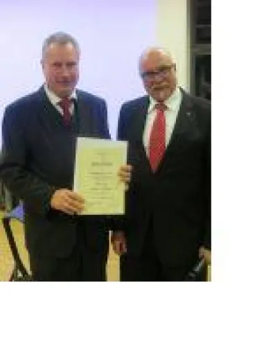 IfKom: Castrop-Rauxeler Heinz Leymann wurde für 40-jährige IfKom-Mitgliedschaft geehrt Bild: IfKom: Castrop-Rauxeler Heinz Leymann wurde für 40-jährige IfKom-Mitgliedschaft geehrt