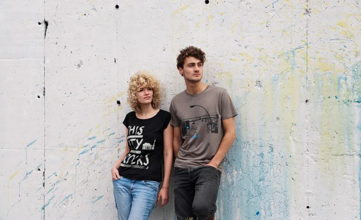 T-Shirts von TCR Photo von Diane Vincent