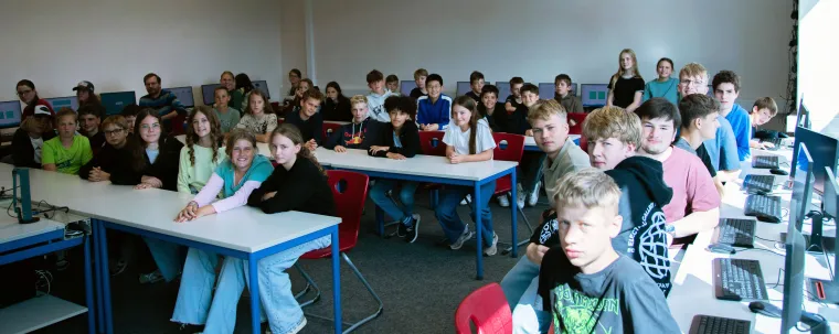 KI-Schule des Jahres 2025 ausgezeichnet Bild: KI-Schule des Jahres 2025 ausgezeichnet