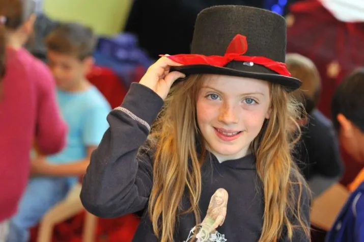 Bild: Prominente Zauberer bei KOSMOS Zauberworkshop im SOS-Kinderdorf