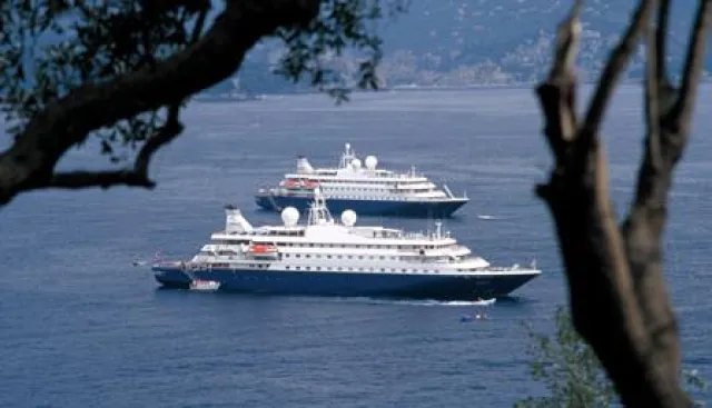 Bild: SeaDream Yacht Club mit deutschsprachiger Broschüre