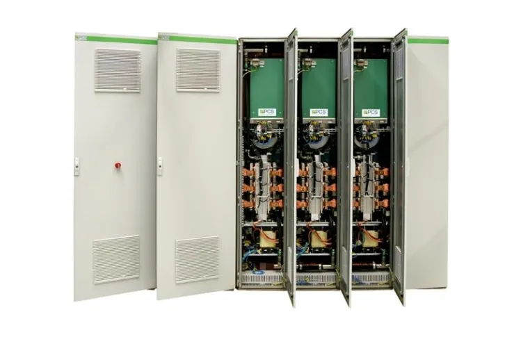 Flexible Umrichter mit System - Erweiterte PCS Green Line Messepräsenz auf der Hannover Wind 2011 Bild: Flexible Umrichter mit System - Erweiterte PCS Green Line Messepräsenz auf der Hannover Wind 2011