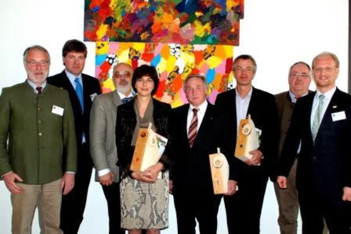 v.li.: Hans-Friedrich Hardt (WBV), Dr. Philipp Freiherr Heereman (Vorsitzender WBV), Holger Ellerbrock (FDP, MdL), Annette Watermann-Krass (SPD, MdL), Clemens Pick (CDU, MdL), Johannes Remmel (Grüne, 