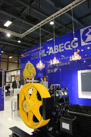 Weniger Asiaten, dafür gute Kontakte in US-Markt geknüpft Bild: Weniger Asiaten, dafür gute Kontakte in US-Markt geknüpft