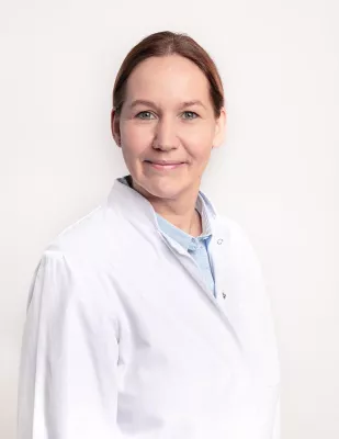 Frauenpower für die Chirurgie! Neue Expertin für Bauchwandbrüche am Krankenhaus Bethel Berlin Bild: Frauenpower für die Chirurgie! Neue Expertin für Bauchwandbrüche am Krankenhaus Bethel Berlin