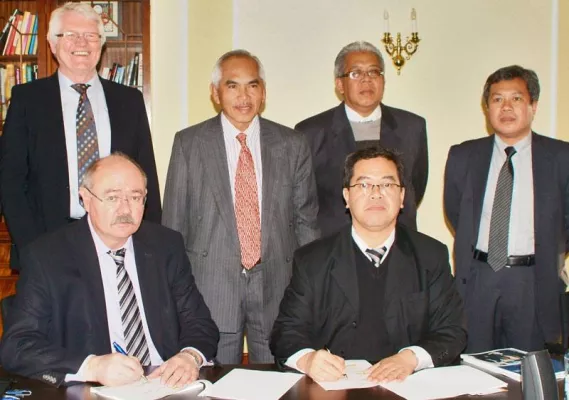 Bild: Eckert Schulen kooperieren mit malaysischen Universitäten