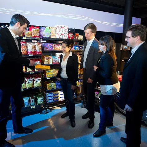 Kooperation für bessere Ausbildung im Möbelfachhandel Bild: Kooperation für bessere Ausbildung im Möbelfachhandel