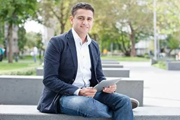 Mit einem Fernstudium zum Wegbereiter für die Digitalisierung in Unternehmen werden Bild: Mit einem Fernstudium zum Wegbereiter für die Digitalisierung in Unternehmen werden