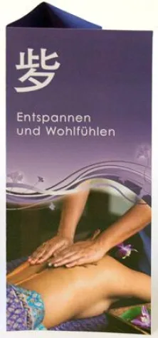 Bild: Faltblätter mit Individualisierung. Online-Druckerei erweitert Sortendruck