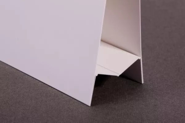 Bild: Falten und Kleben in einem Durchgang - Stigler GmbH erweitert Maschinenpark und Portfolio