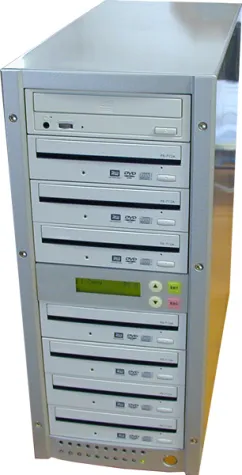 Bild: ComAttack stellt neuen 16xSpeed 1:7 DVD Tower vor