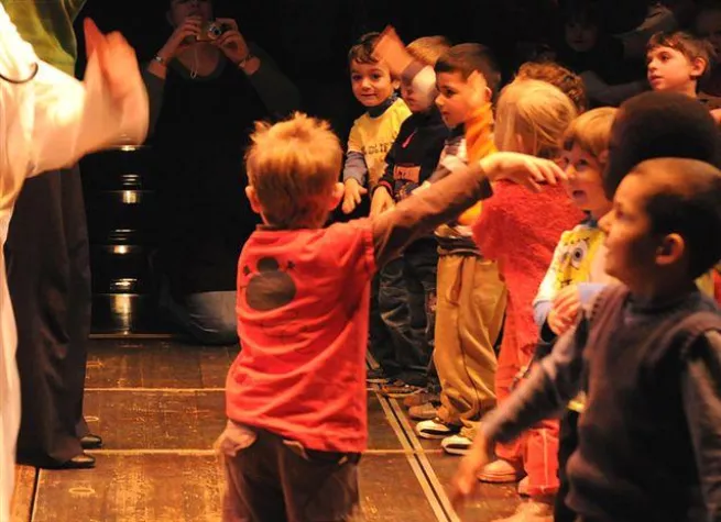 Bild: mini.musik beendet Konzertjahr 2011 mit "Wackelschwanz und Katzentanz" im Gasteig, München