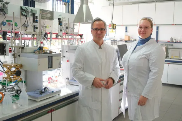 Bild: Katalysator aus Kiel macht Treibhausgas zum Energieträger