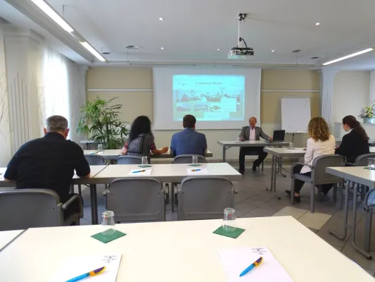 Das Spätjahr ist die beste Tagungszeit. Modernes Tagungszentrum in bester Lage im Dreiländereck Bild: Das Spätjahr ist die beste Tagungszeit. Modernes Tagungszentrum in bester Lage im Dreiländereck