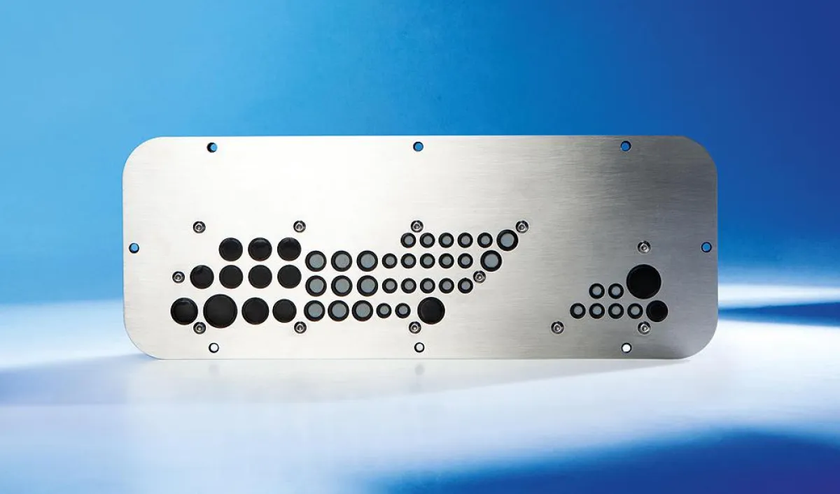 Durchführungsplatte nach Maß. Die 