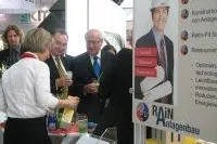 Bild: ZIM-NEMO Projekt "RAiN-Anlagenbau" live von der Hannover Messe 2010