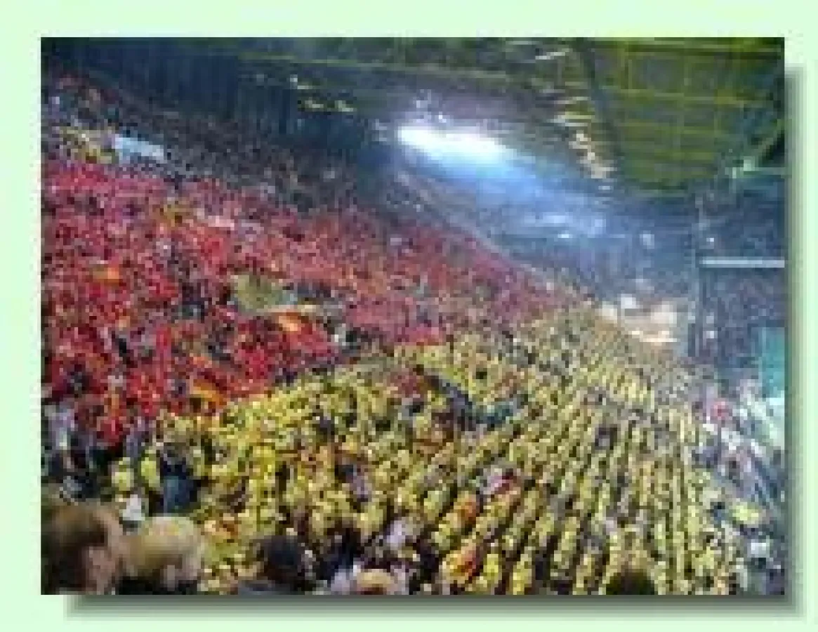 Tribüne des Westfalenstadions von Dortmund (Foto: TraffGo-HT)