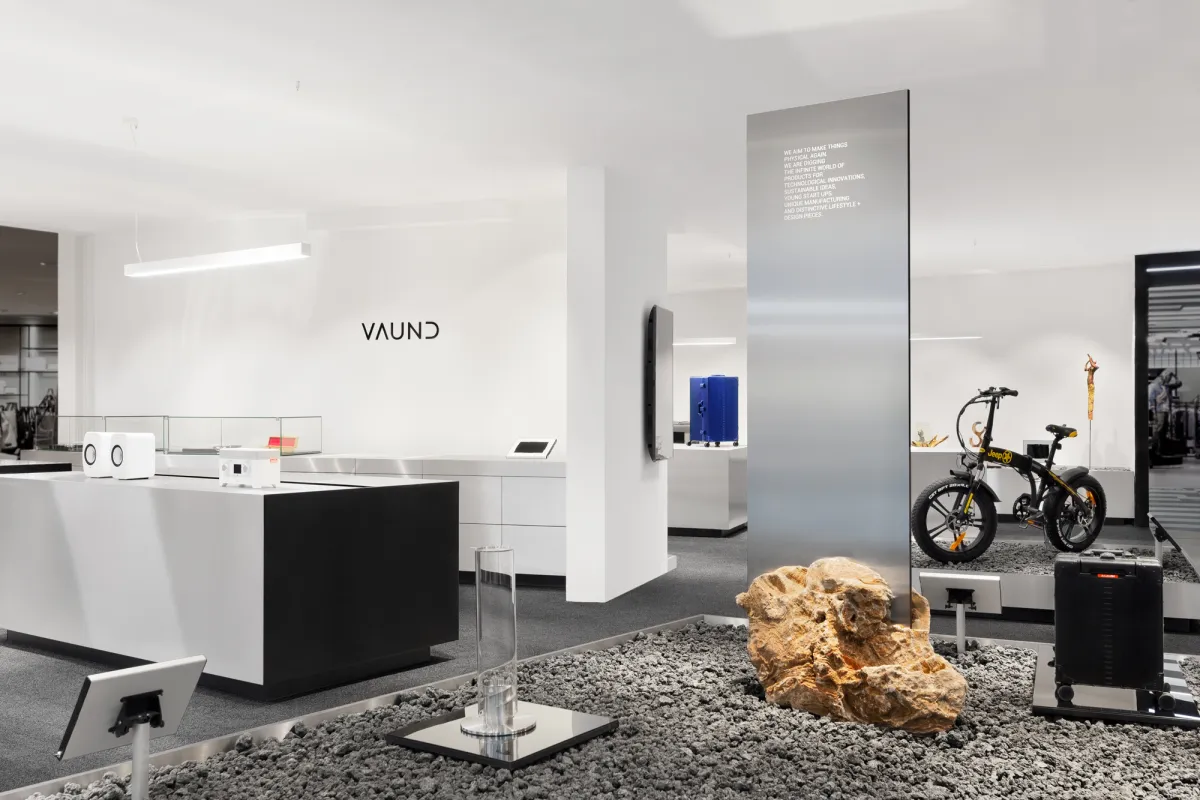 Der VAUND Shop-in-Shop bei L&T in Osnabrück (© VAUND)