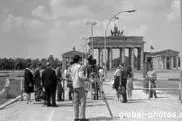 Bild: global-photos.de präsentiert historische DDR-Bilder aus den 50er Jahren