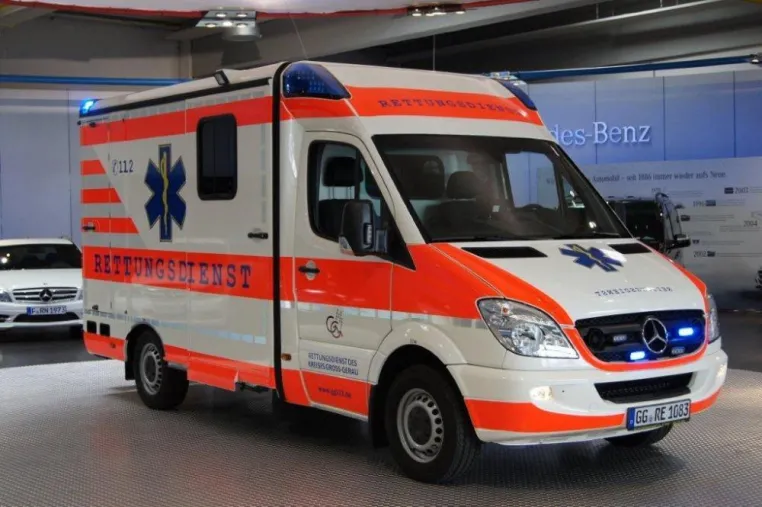 Bild: Neuer Rettungswagen für Kelsterbach im Landkreis Groß-Herau(Hessen)