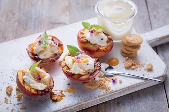 Der Expertentipp im Juni: Desserts vom Grill – gibt es das? Bild: Der Expertentipp im Juni: Desserts vom Grill – gibt es das?