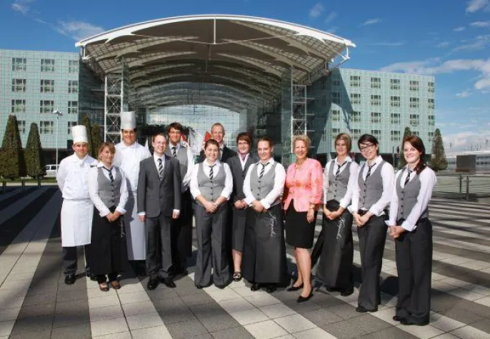 Bild: Kempinski Hotel Airport München begrüßt die neuen Auszubildenden