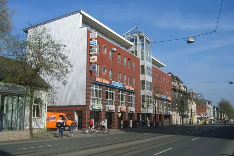 Bild: Die fünf Sterne Badausstellung aus dem Ruhrgebiet lädt ein zum Tag des Bades am Samstag, 09. Oktober 2010.