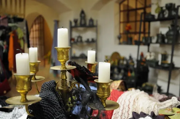 Samstags nach Libnow - Markt der großen und kleinen Kostbarkeiten im Herrenhaus Libnow bei Anklam Bild: Samstags nach Libnow - Markt der großen und kleinen Kostbarkeiten im Herrenhaus Libnow bei Anklam